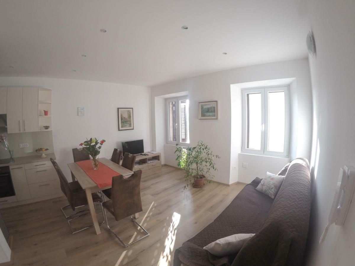 Ferienwohnung Prenocisca Rusjan Rence Exterior foto